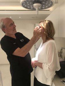 DR. ARTHUR SWIFT – THE ART OF “BEAUTIPHICATION” AT LUCIA CLINIC