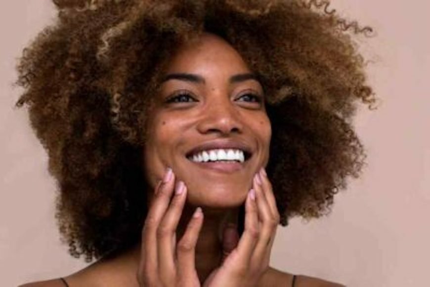 Lucia’s experts’ beauty tips for eliminating pigmentation - reduce pigmentation with different treatments like chemical peels, laser therapies and HydraFacials.