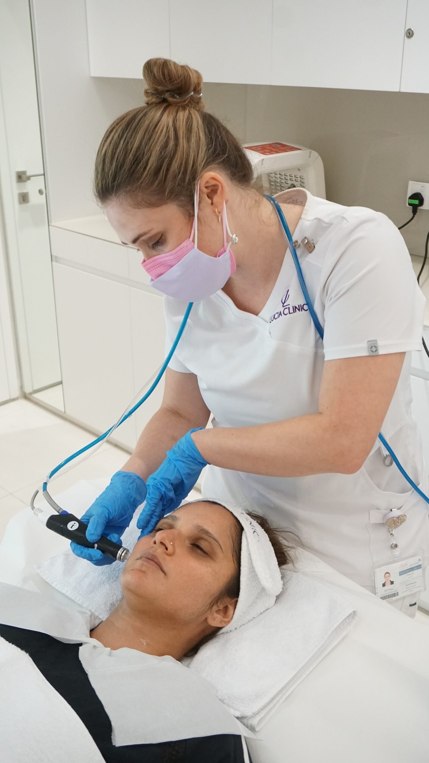 LUCIA’S SIGNATURE FACIAL - A JOURNEY TO A BEAUTIFULLY HYDRATED FACE