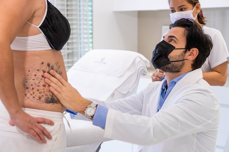 Meeting your plastic surgeon for the first time is an exciting moment. You get to find out details about your procedure and ask all questions that have been lingering in your mind.