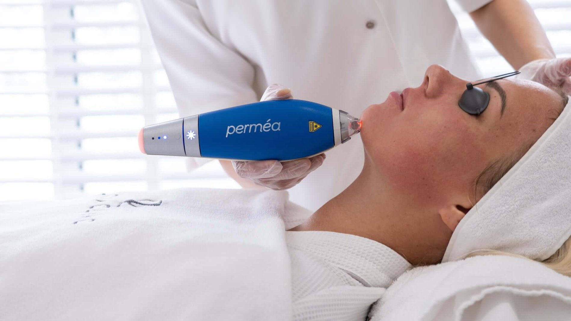 Clear+Brilliant, an advanced anti-aging laser treatment - reverse aging signs and make your skin radiant by improving its texture with a non-invasive procedure.